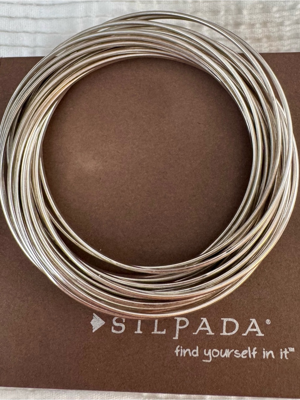 Silpada "Salute" 21 Bangle Interlocking Bracelet .925 Sterling Silver B0640 Box